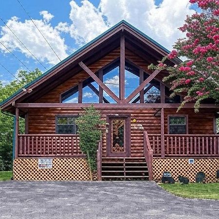Always Kiss Me Goodnight- Hot Tub, You Get 1089 Of Free Area Attraction Tickets For Each Paid Day! Pigeon Forge Eksteriør bilde